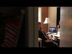 Str8 spy daddy watching porn - hidden cam